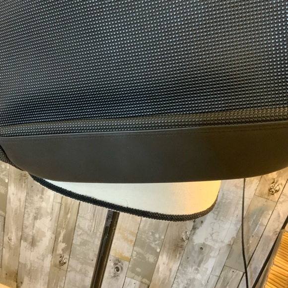 Urbanoxide ladies computer bag. Like new condition. - Picture 5 of 7